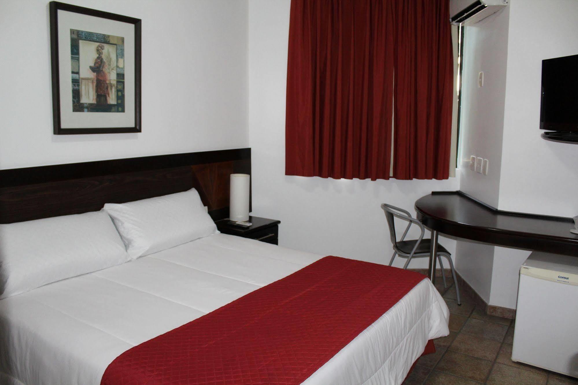 Hotel Dom Henrique Timoteo Экстерьер фото